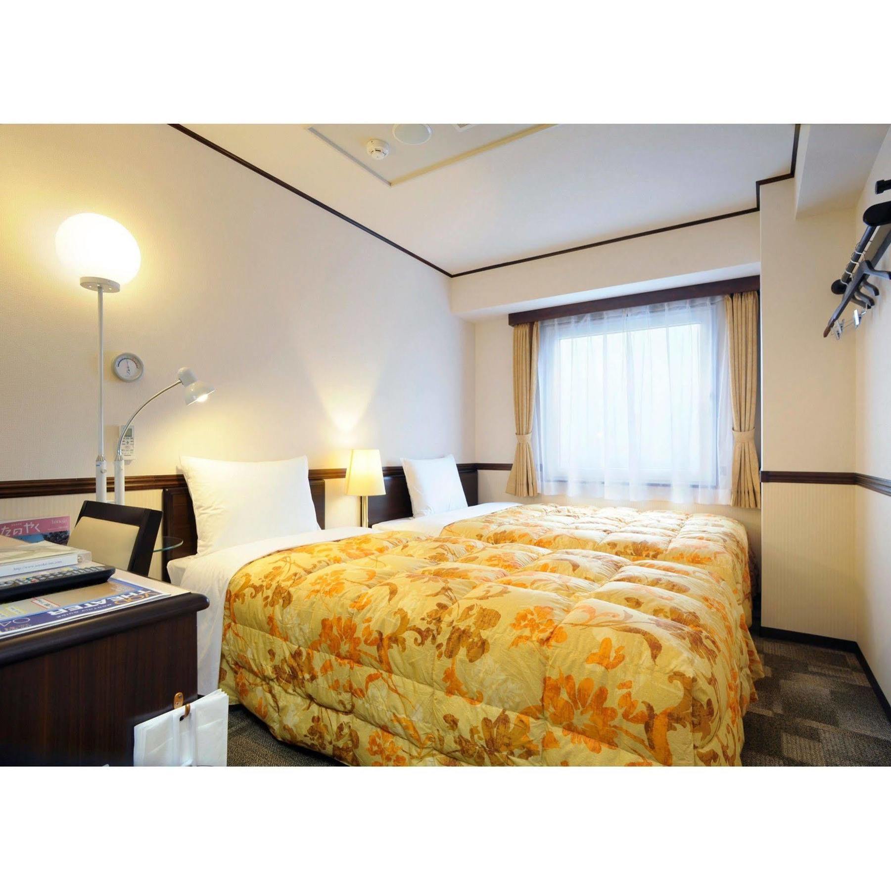 Toyoko Inn Nagoya-Eki Sakuradori-Guchi Honkan Esterno foto