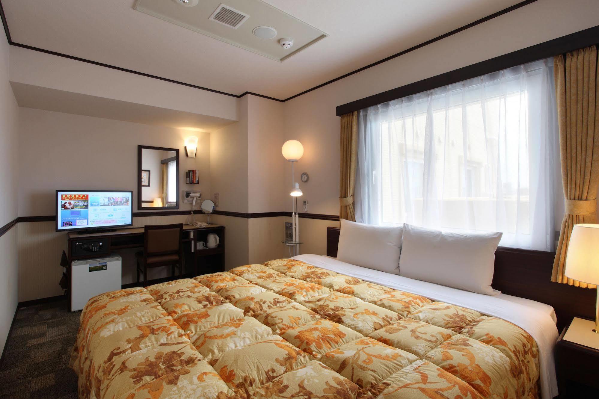 Toyoko Inn Nagoya-Eki Sakuradori-Guchi Honkan Esterno foto