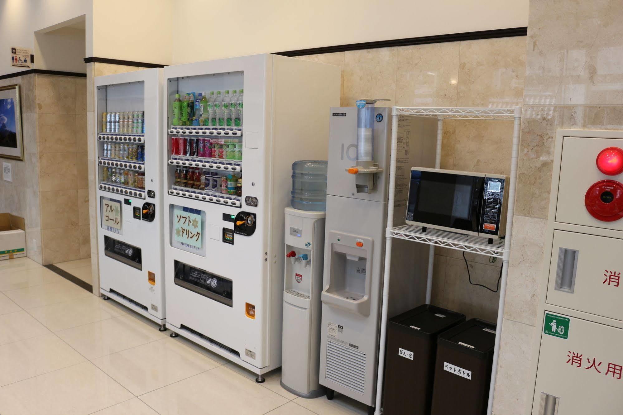 Toyoko Inn Nagoya-Eki Sakuradori-Guchi Honkan Esterno foto